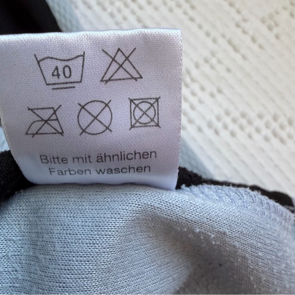 Crane bicycle shirt, size small - Picture 12 of 13